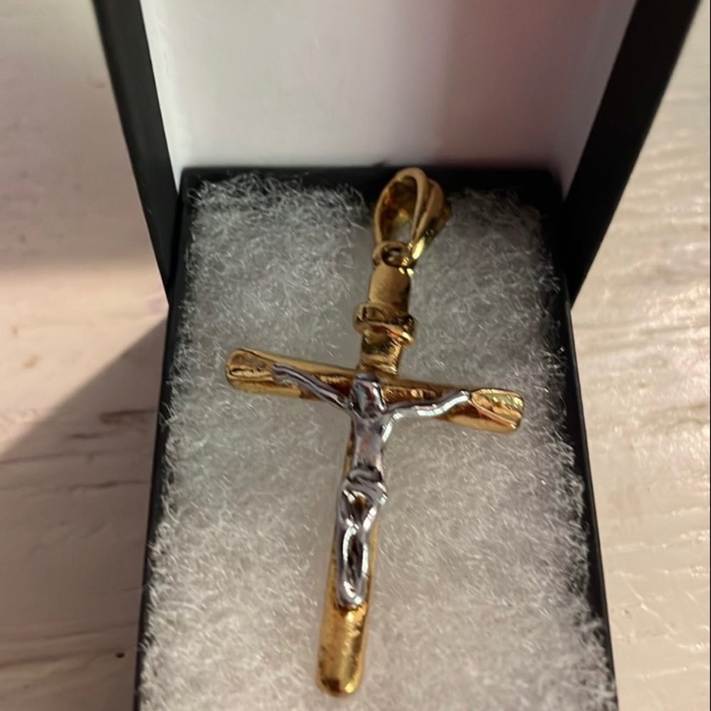 Vintage signed John Hardy 10k gold-tested-solid sterling silver crucifix